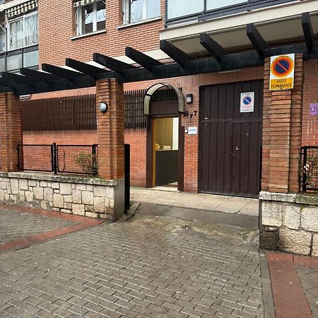 Hostel Puerta Del Angel Madrid Eksteriør billede
