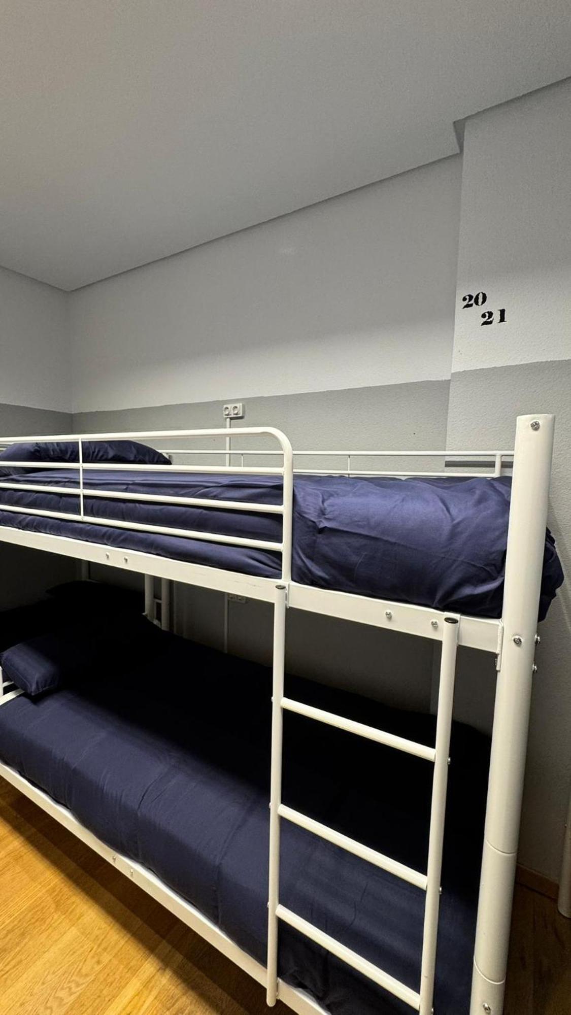 Hostel Puerta Del Angel Madrid Eksteriør billede