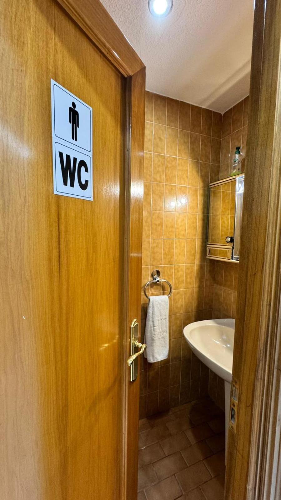 Hostel Puerta Del Angel Madrid Eksteriør billede