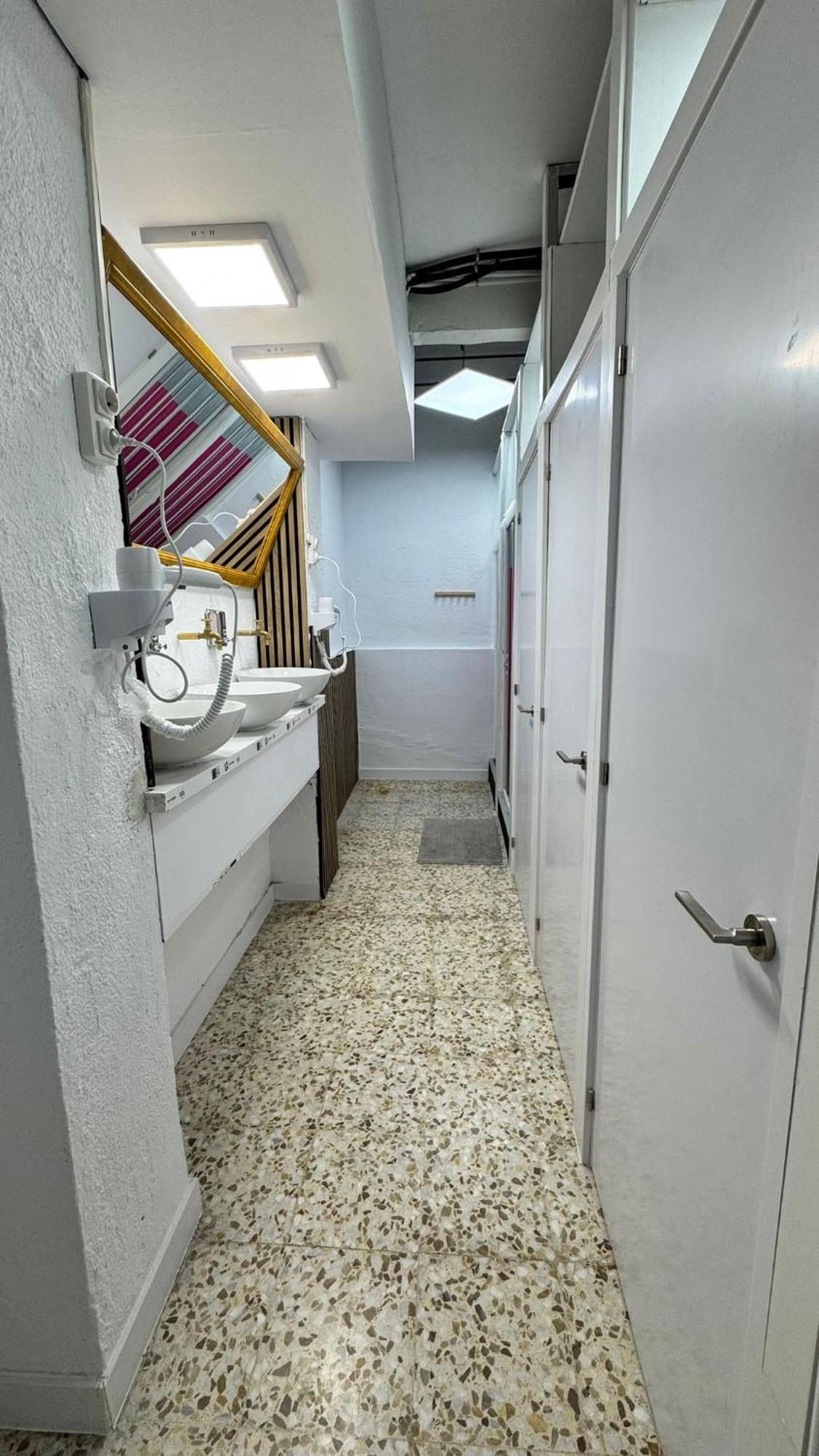 Hostel Puerta Del Angel Madrid Eksteriør billede